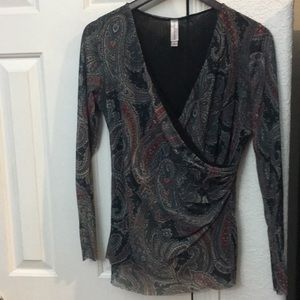 NWOT Lucy+Fiona paisley Faux Wrap top meshy XL